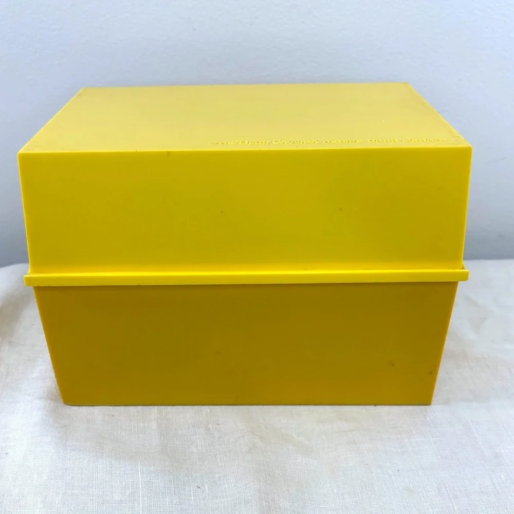 Vintage Betty Crocker Recipe Card Library Yellow Plastic Box 1970s Complete Set
